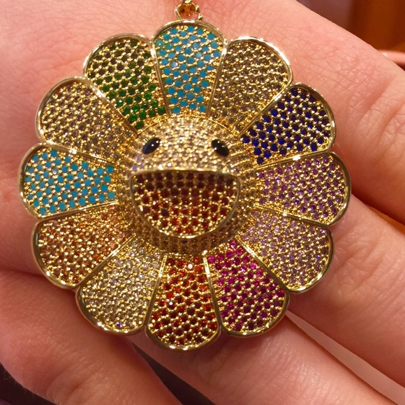 Takashi Murakami Flower Pendant GOLD - Picture 3 of 4